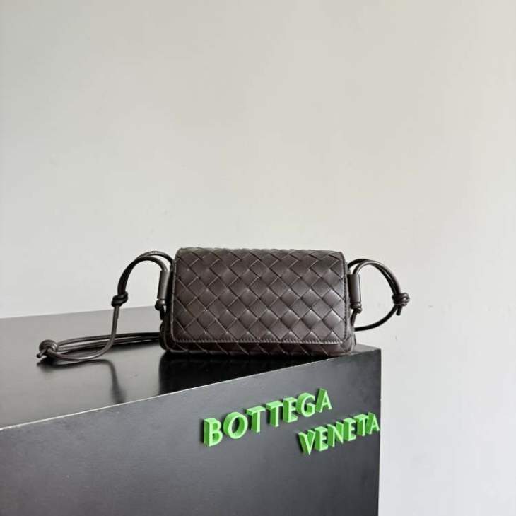 Picture of Bottega Veneta Handbags _SKUfw220043150fw
